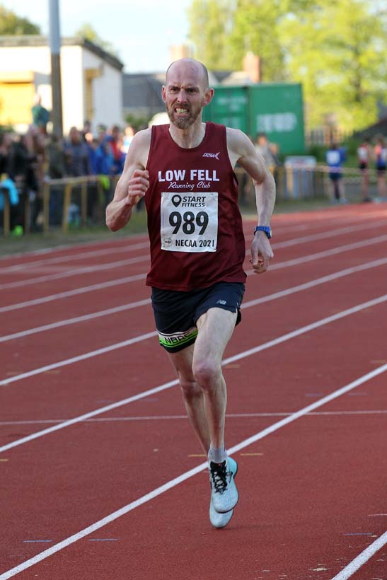 800 metres, 2021 North East Grand Prix No. 2, Monkton, Wednesday, May 19th. Photo: David T. Hewitson/Sports for All Pics